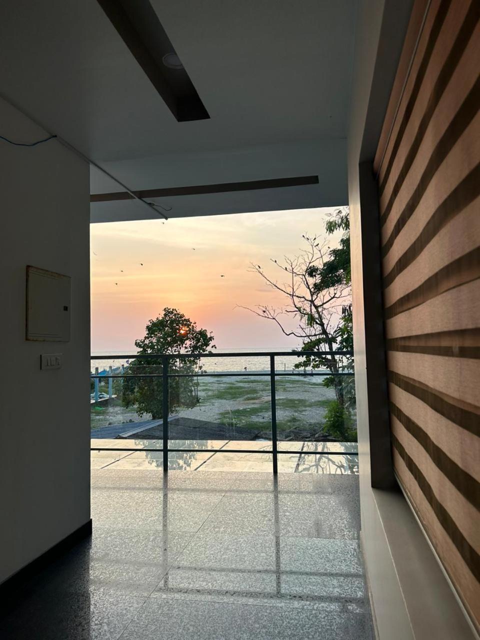 Caspian Beach Resort Alappuzha Esterno foto