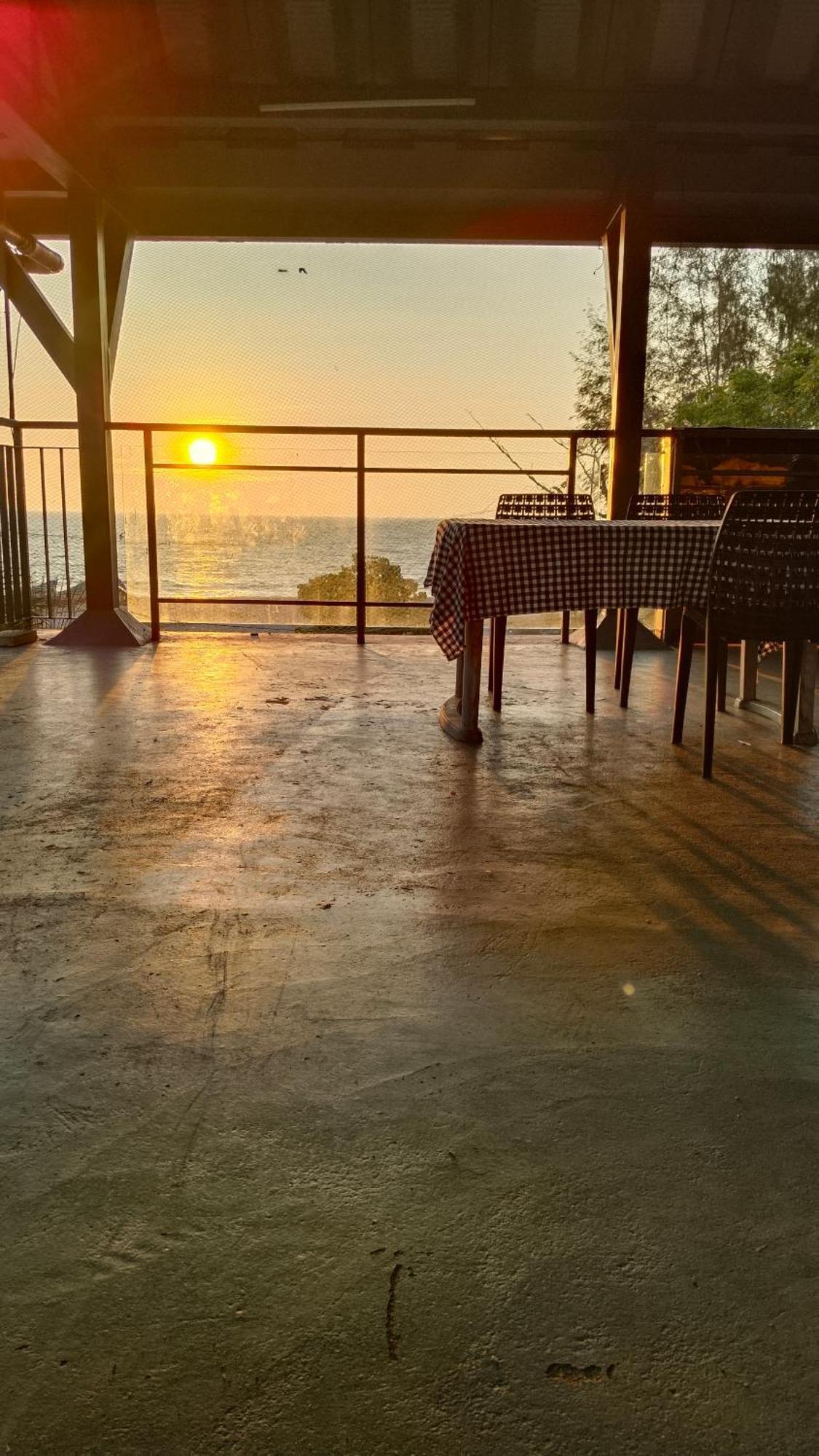Caspian Beach Resort Alappuzha Esterno foto